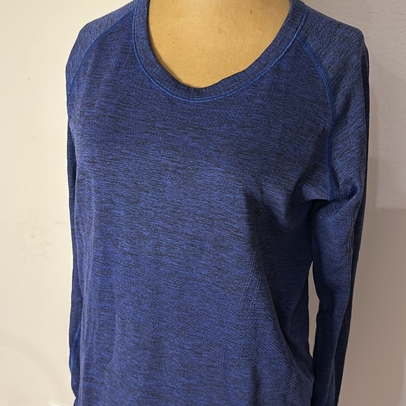 Lululemon sz 10 dark blue swiftly tech long sleeve with thumb holes great cond - Picture 2 of 8